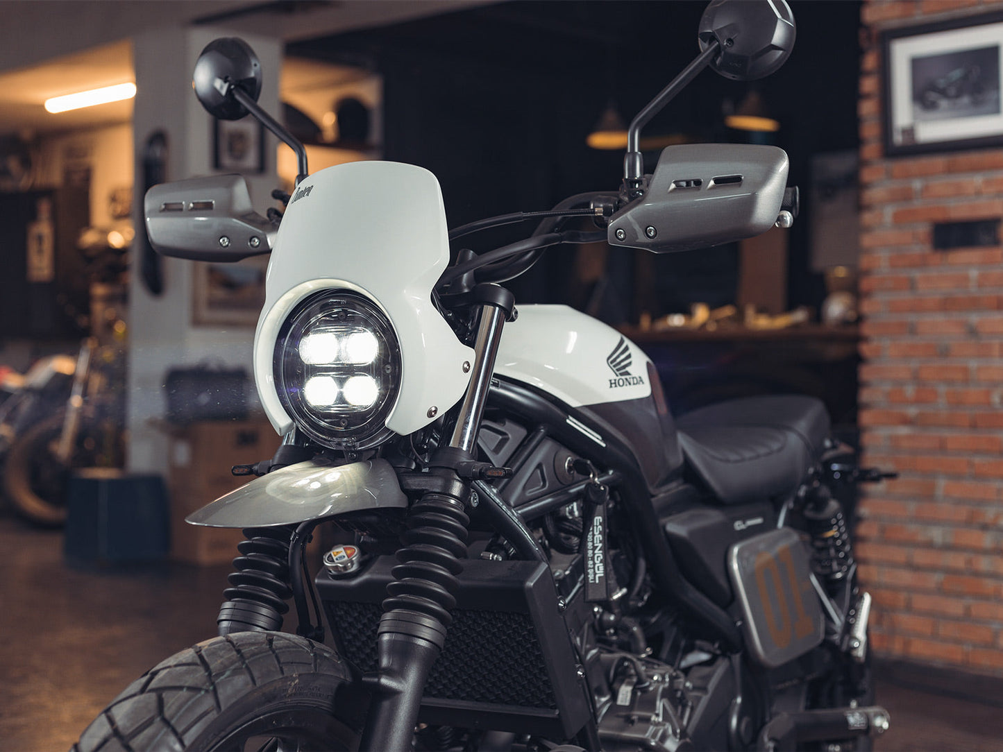 Honda CL250 CL500 Front Mudguard image gallery Glossy Black Real life on motorcycle