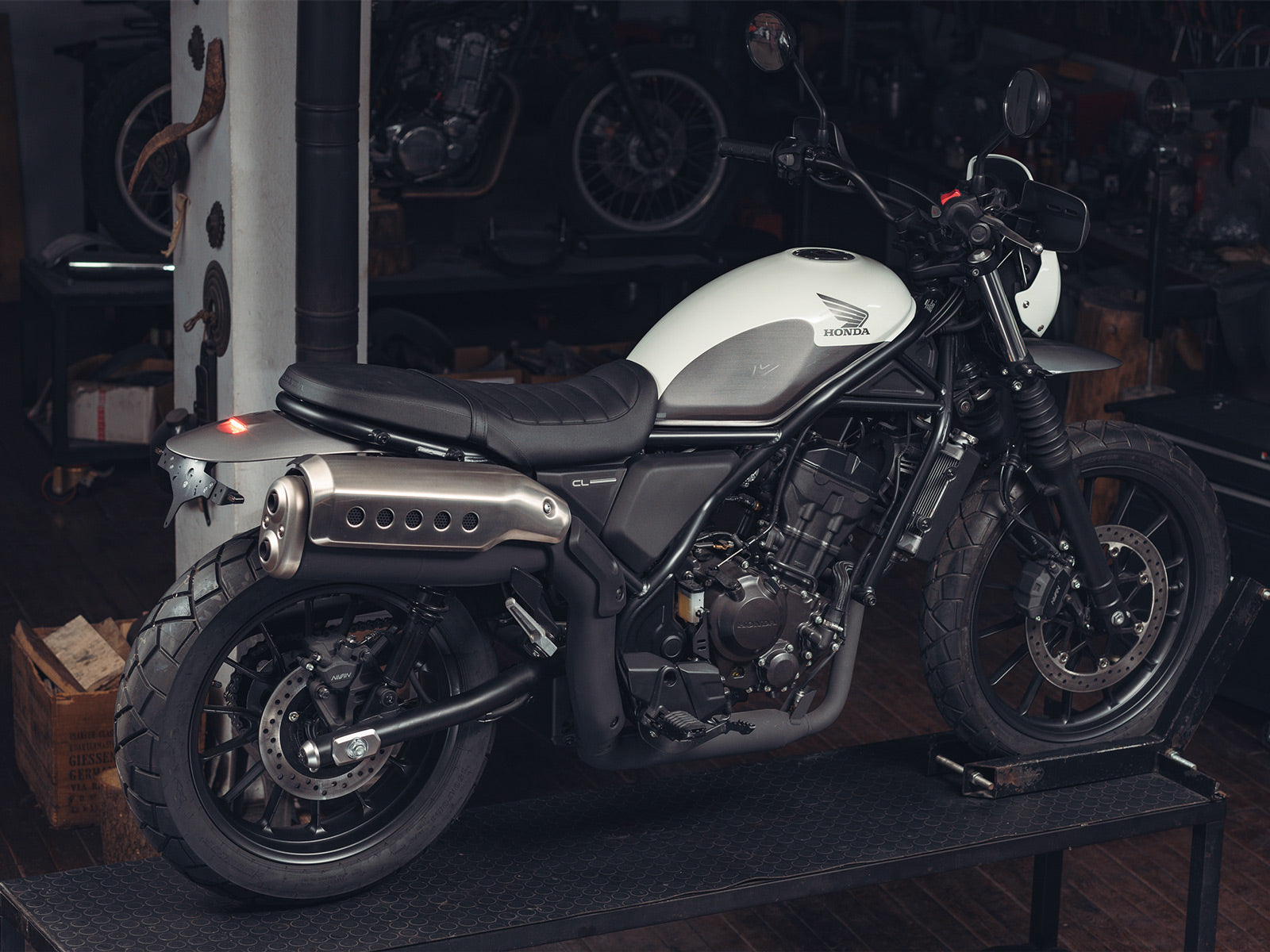 Honda CL250 CL500 Rear Mudguard Tail Tidy image gallery Glossy Black Real life on motorcycle general