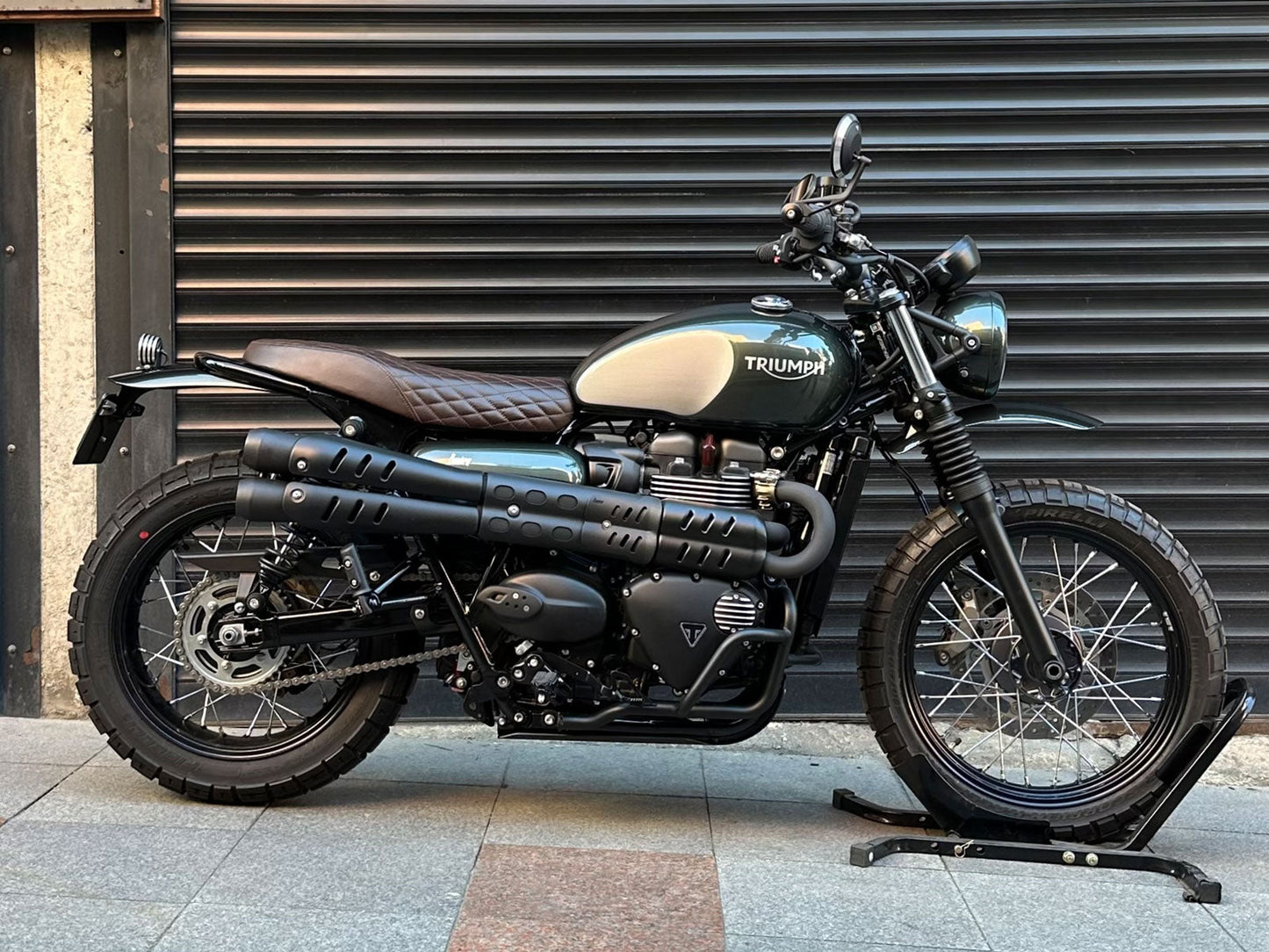 Triumph Scrambler High Fender On motorcycle