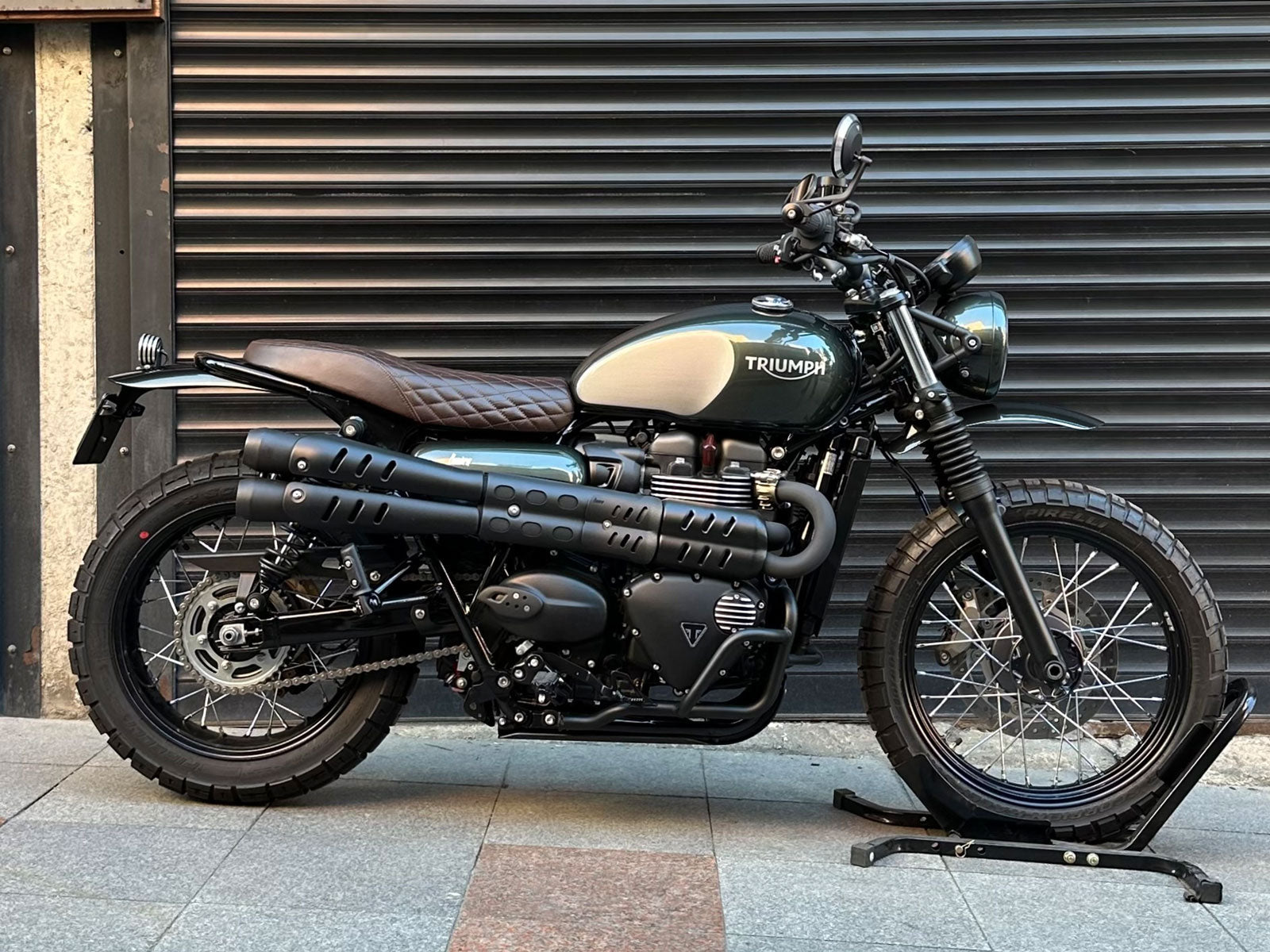 Triumph Scrambler High Fender On motorcycle