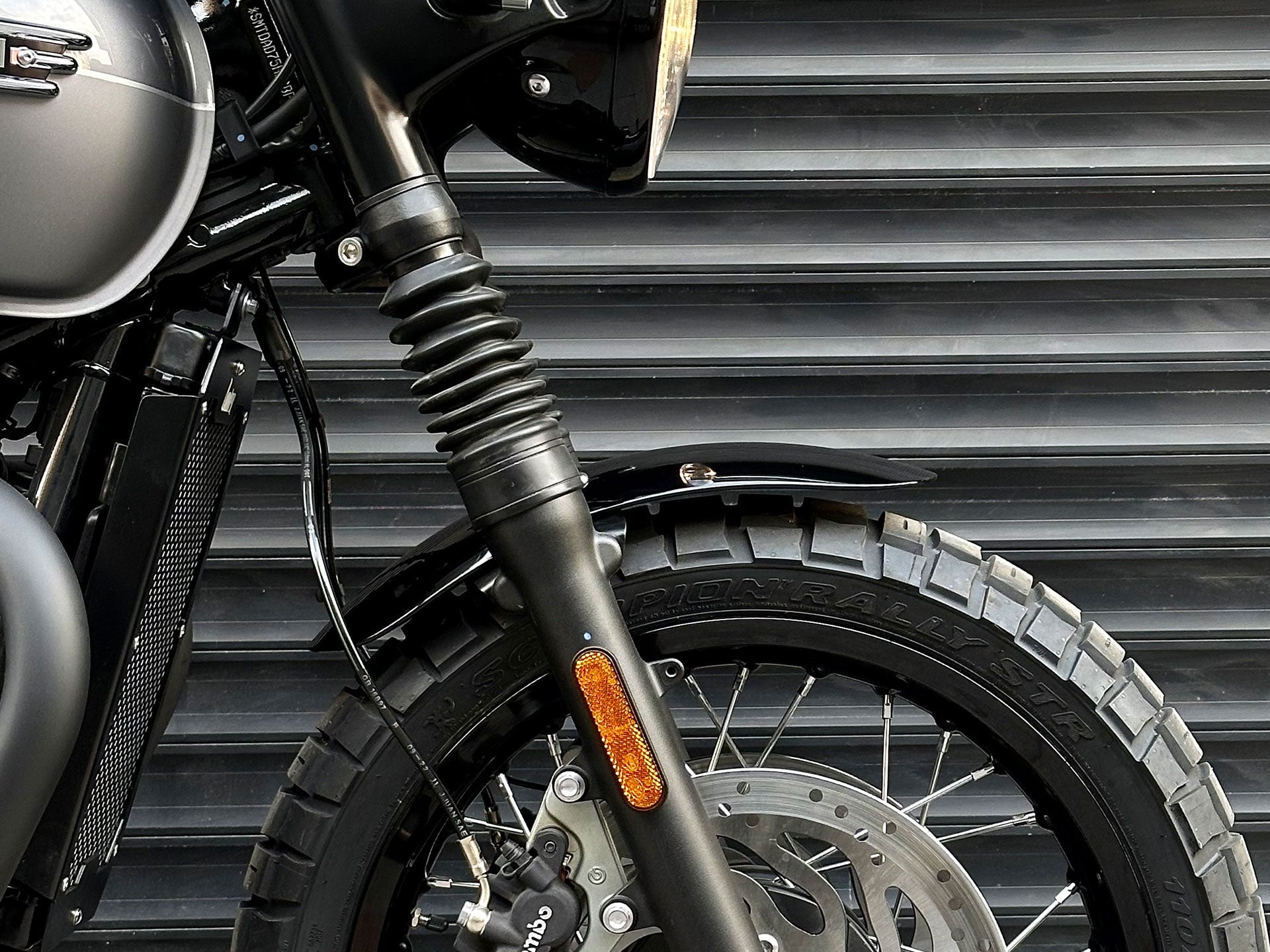 Triumph  Street Twin, Street Cup, Speed Twin 900  Front Fender Slim Glossy Black Pre 2021