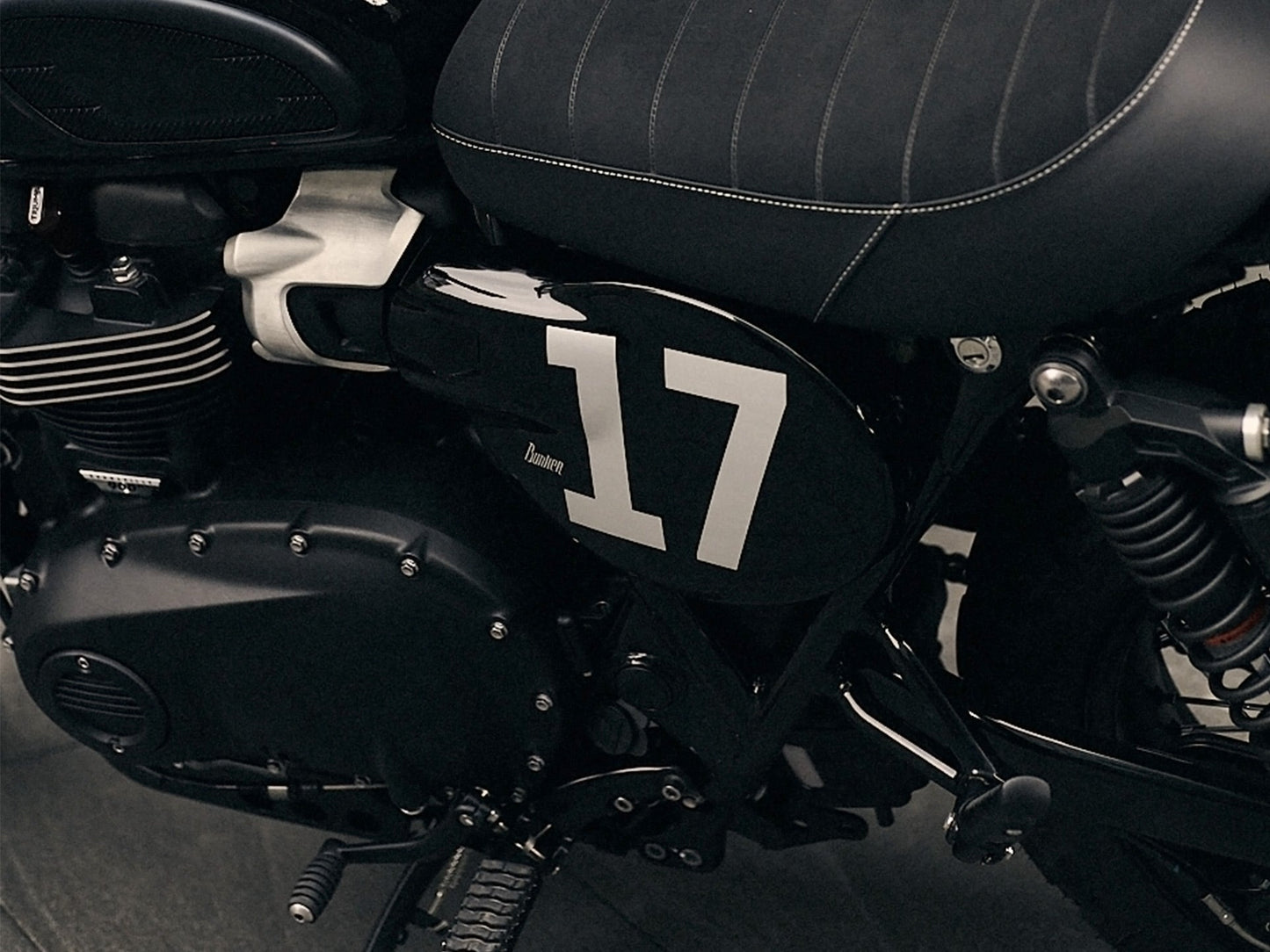 Triumph Street Scrambler PA12 Numberplate Side cover Left 17 number close up panel 17